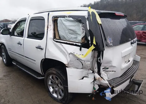 2011 GMC Yukon Denali z USA, uszkodzony, nr VIN 1GKS2EEF3BR397011